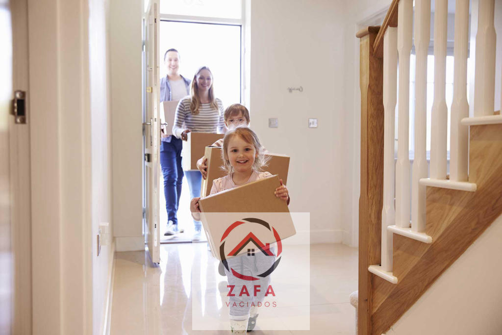 ¿Cuánto tarda Vaciados ZAFA en desalojar un apartamento en Onil?